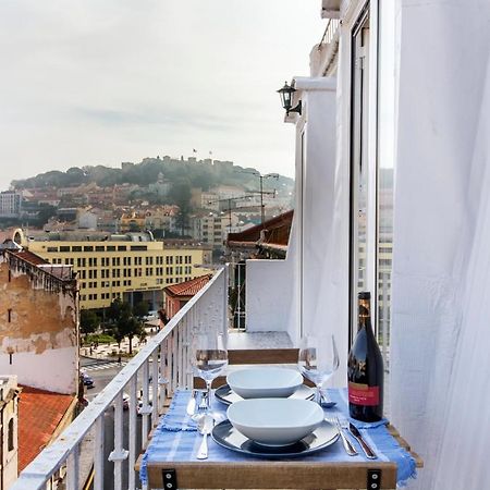 Amazing Downtown Apt With Small Balcony With View Over The Castle Lisbon Exterior photo